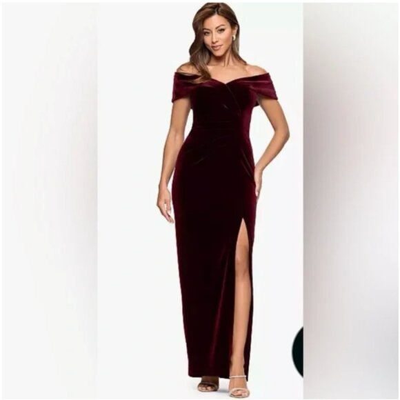 Burgundy velvet long evening dress - Picture 1 of 7
